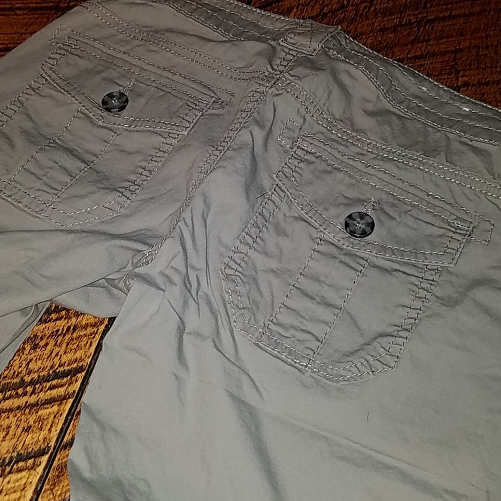 Capris - Picture 5 of 5